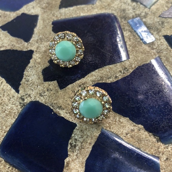 Lovely small mint stud earrings - Picture 6 of 6